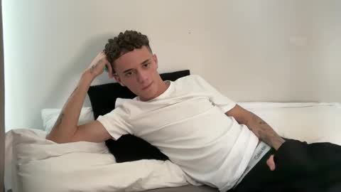 Snapshot of lz_britboy chatting on 02.24.26 NEW Leo lz britboy online show from 02.24.26