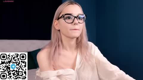 Snapshot of m1m1_angels chatting on 03.09.26 Mimi GTM1 0200am-0945am Mon Tue Wed Thu Fri online show from 03.09.26