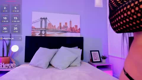 Snapshot of m_antonia chatting on 09.17.25 Maria  online show from 09.17.25