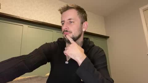 Snapshot of m_stephen chatting on 02.04.26 m_stephen online show from 02.04.26