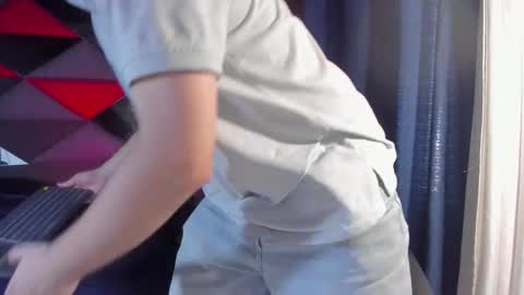 Snapshot of maatt_de_luca chatting on 09.27.25 Matt De Luca online show from 09.27.25