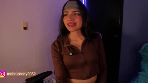 Snapshot of mabel_candy chatting on 02.19.26 Mabel Candy online show from 02.19.26