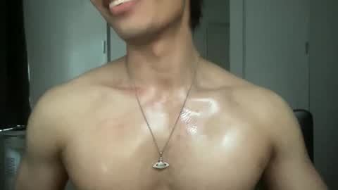 Snapshot of mac_cain chatting on 03.08.25 Maccain online show from 03.08.25