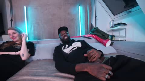 Mac Troy online show from 12.26.24