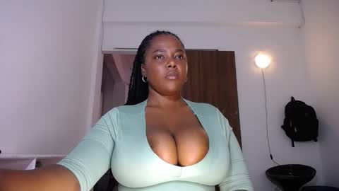 Snapshot of macarenaboobs chatting on 04.07.26 macarenaboobs online show from 04.07.26