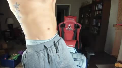 Snapshot of machinecumkelly69 chatting on 01.24.25 machinecumkelly69 online show from 01.24.25