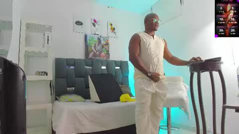 MACKBIG DICK im a damn dominant I like ATMs INSTAGRAM Edwinaragonc online show from 07.19.26