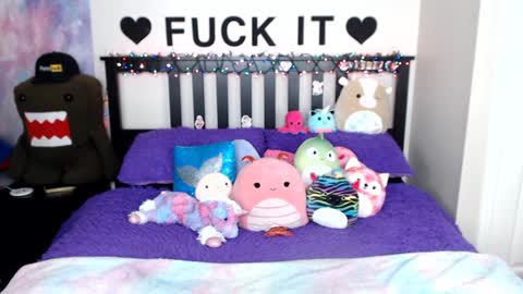 Mackenzie Wolfe online show from 12.21.24