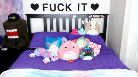 Mackenzie Wolfe online show from 12.31.24