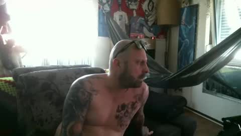 Snapshot of mad_dem0n chatting on 02.08.25 Manuel online show from 02.08.25