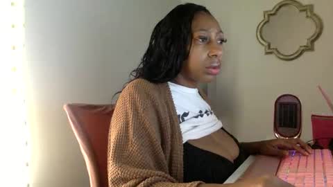 Snapshot of madam_glam chatting on 04.21.26 madam_glam online show from 04.21.26