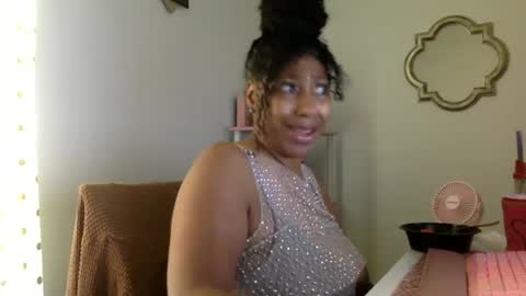 Snapshot of madam_glam chatting on 07.15.26 madam_glam online show from 07.15.26