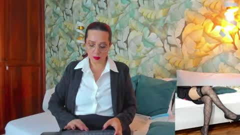 Snapshot of madame_angelic_1 chatting on 06.20.26 Madam Angelic online show from 06.20.26