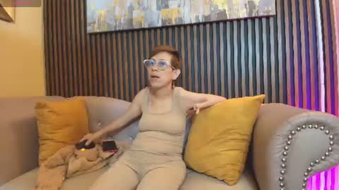 Madame online show from 07.18.26