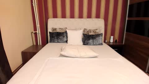 Snapshot of madamecrowford chatting on 10.31.25 Nora online show from 10.31.25