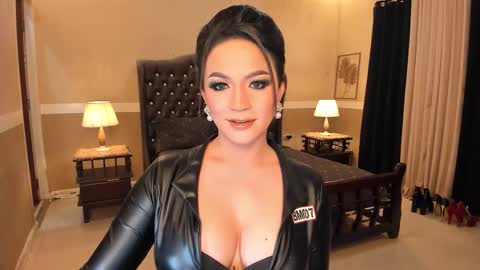 Snapshot of madammistressdominatrixxx chatting on 11.28.25 Alison Kloss online show from 11.28.25