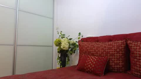 Maddalena online show from 05.10.26