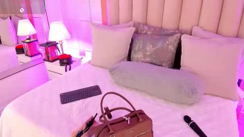    online show from 02.05.26