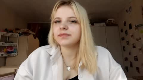 Snapshot of maddietrudnowski chatting on 05.14.26 Sabrina online show from 05.14.26