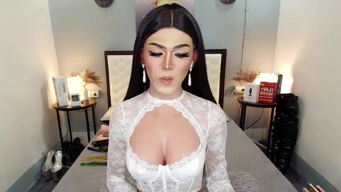 Snapshot of maddisonwil chatting on 09.23.25 M A D D Y online show from 09.23.25