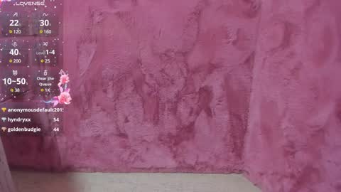 Maddy Please help me with your thumbs up its important online show from 12.29.24