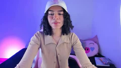 Snapshot of maddy_parker__ chatting on 11.28.25 maddy_parker__ online show from 11.28.25