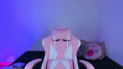 Snapshot of maddy_parker__ chatting on 11.29.25 maddy_parker__ online show from 11.29.25