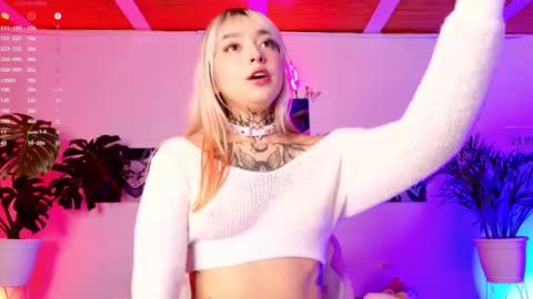 maddy_uwu online show from 02.25.25