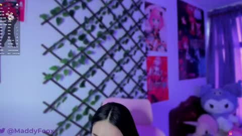 Maddy Foox online show from 02.14.25