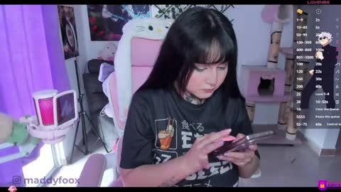 Maddy Foox online show from 04.29.26