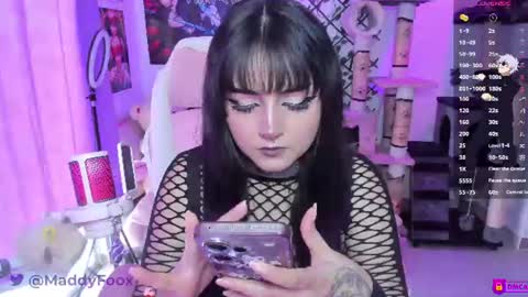 Maddy Foox online show from 07.12.26