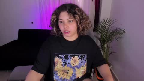 Snapshot of madelaine_taylor chatting on 01.11.25 madelaine_taylor online show from 01.11.25