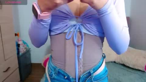 Snapshot of madelen_2 chatting on 06.11.26 madelen_2 online show from 06.11.26