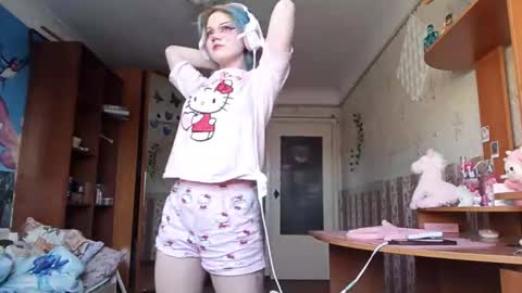 Snapshot of madgezari chatting on 02.11.26 Alice Kaneki online show from 02.11.26