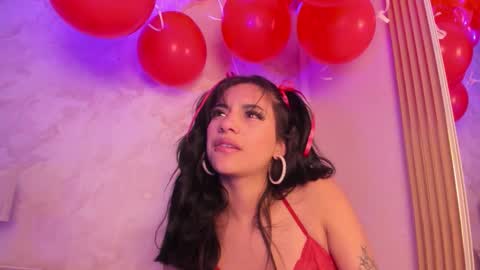 madhison_5 online show from 02.11.26