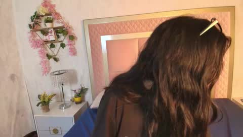 madhison_5 online show from 02.18.26