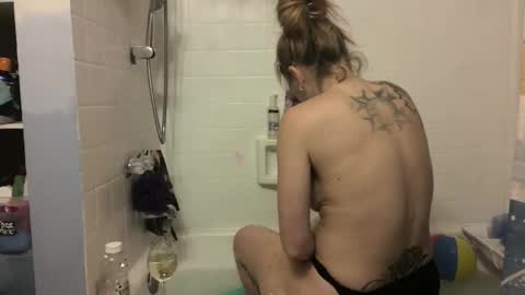 Madie Ray online show from 04.27.26