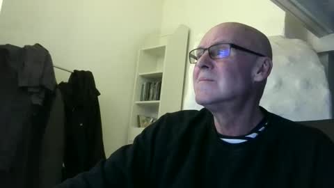 Snapshot of madio1187940 chatting on 12.23.25 madio1187940 online show from 12.23.25