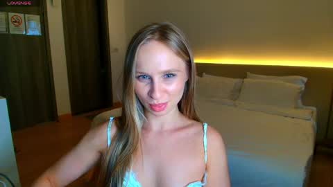 Snapshot of madlen_new chatting on 04.25.26 Madlen online show from 04.25.26