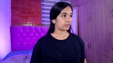 Snapshot of maeena chatting on 12.05.24 maeena online show from 12.05.24