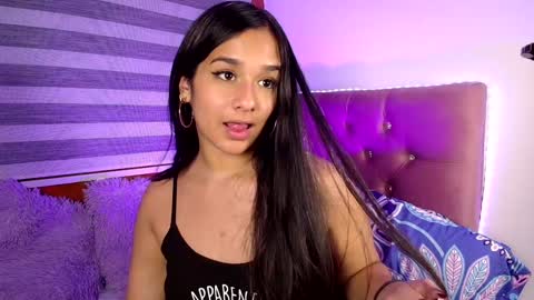 Snapshot of maeena chatting on 01.15.25 maeena online show from 01.15.25