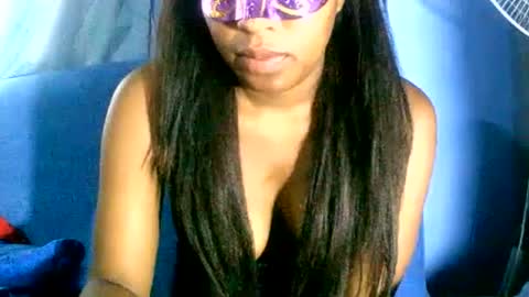 Snapshot of maelahlove chatting on 12.19.24 MaelahLove online show from 12.19.24