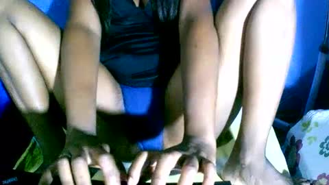 Snapshot of maelahlove chatting on 01.04.25 MaelahLove online show from 01.04.25