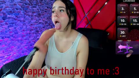 Snapshot of maeve_bigboobs chatting on 12.15.24 Mae online show from 12.15.24