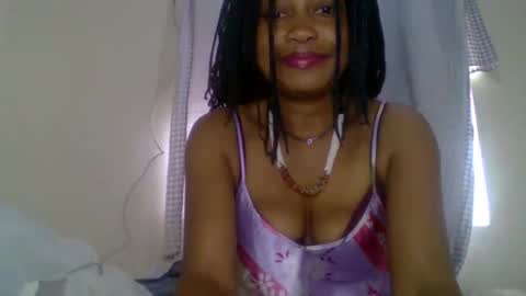 Snapshot of magdalinemus chatting on 09.18.25 magdalinemus online show from 09.18.25