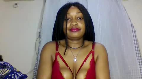 Snapshot of magdalinemus chatting on 10.18.25 magdalinemus online show from 10.18.25