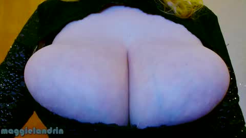 Snapshot of maggielandrin chatting on 02.17.26 Maggie online show from 02.17.26