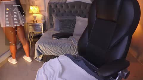   online show from 02.25.25