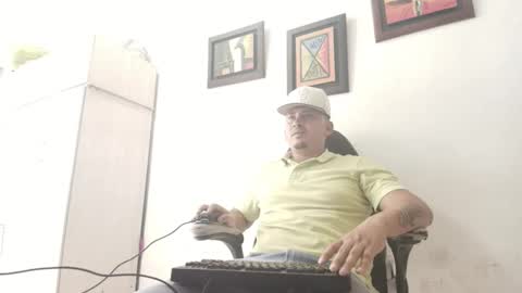 Snapshot of magic_milk23 chatting on 09.16.25 magic_milk23 online show from 09.16.25