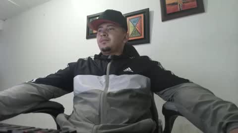 Snapshot of magic_milk23 chatting on 09.18.25 magic_milk23 online show from 09.18.25